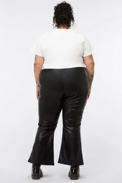 Curve Very Late Tee
