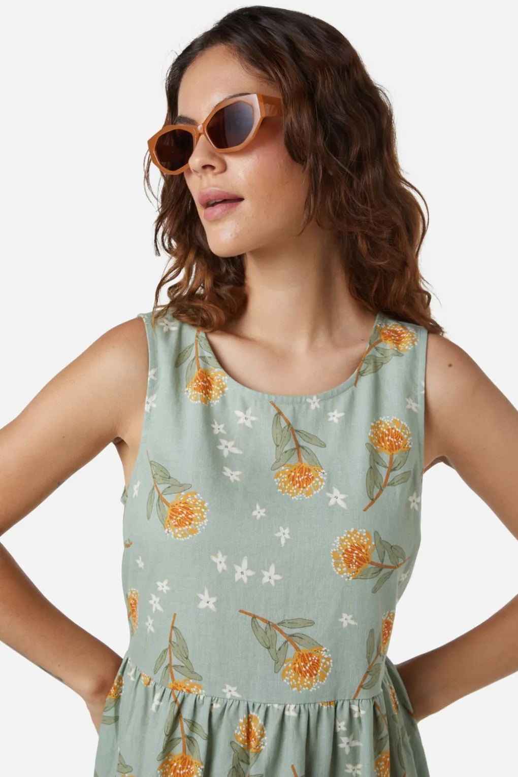 Edgy Cats Eye Sunglasses