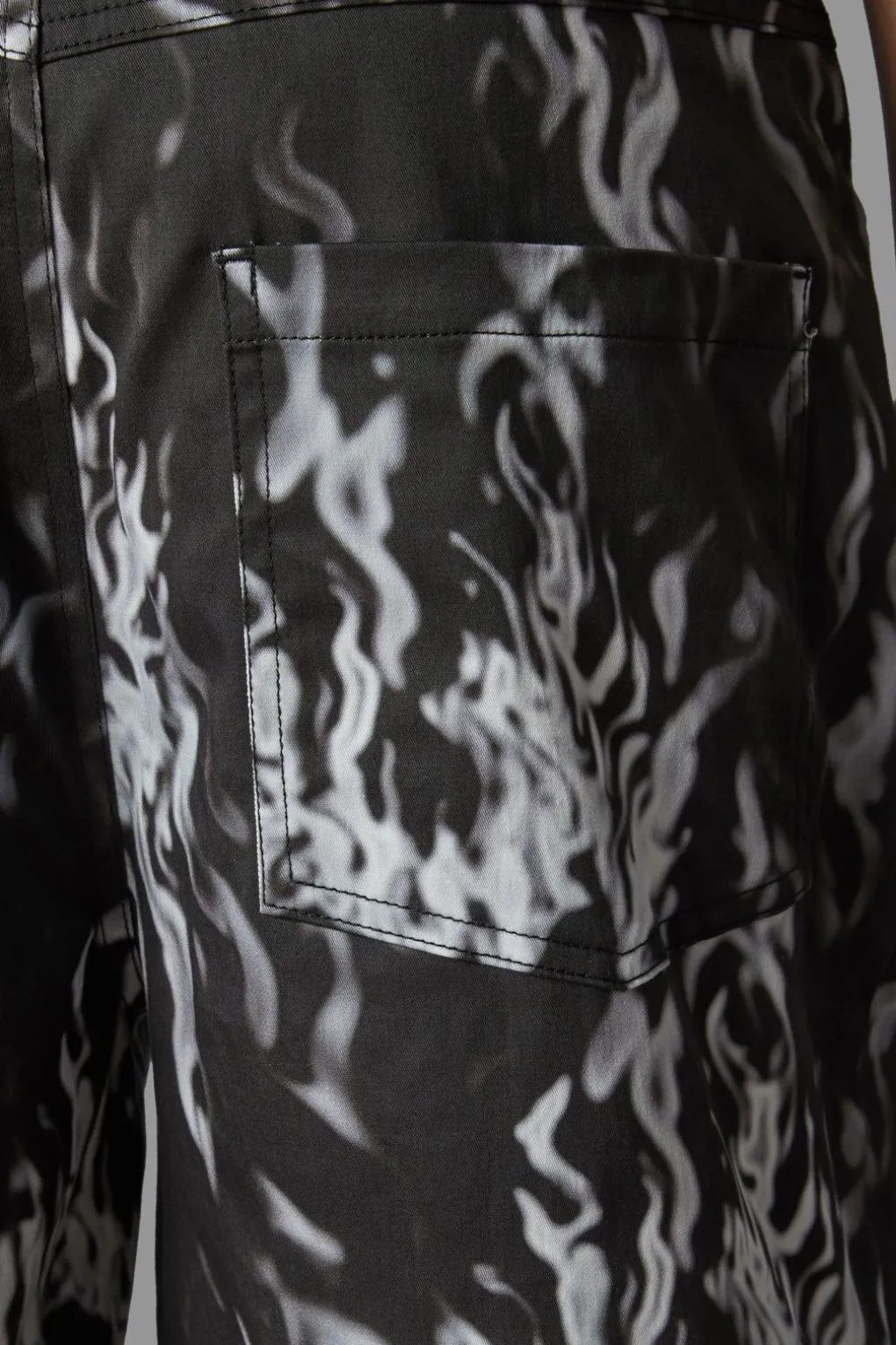 Gothic Veil Short